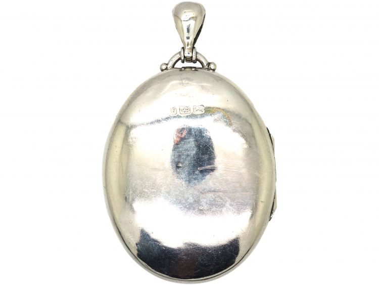 Victorian Silver Oval Locket with Engraved Ivy Leaf Detail