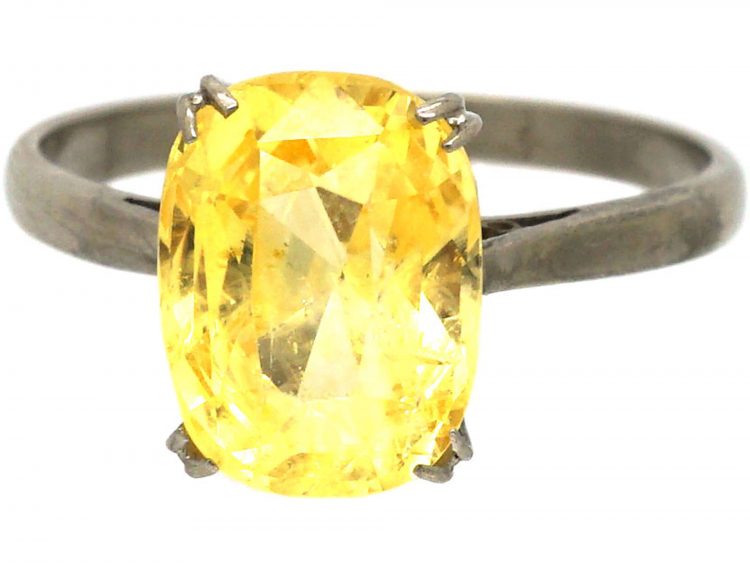 Art Deco 18ct White Gold Ring set with a Yellow Sapphire