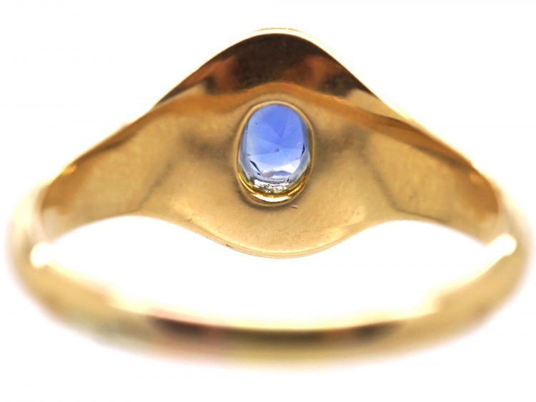 Victorian 18ct Gold Ring set with a Sapphire