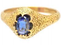 Victorian 18ct Gold Ring set with a Sapphire