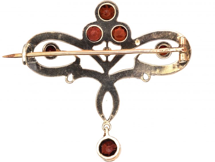 Art Nouveau Brooch set with Garnets