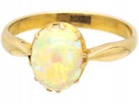 Edwardian 9ct Gold Ring set with an Opal