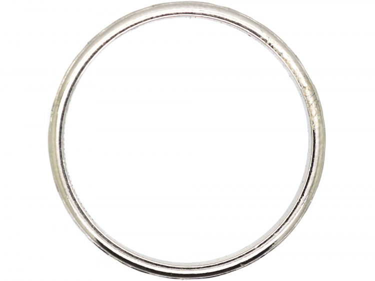 Art Deco Platinum Wedding Ring with Engraved Detail