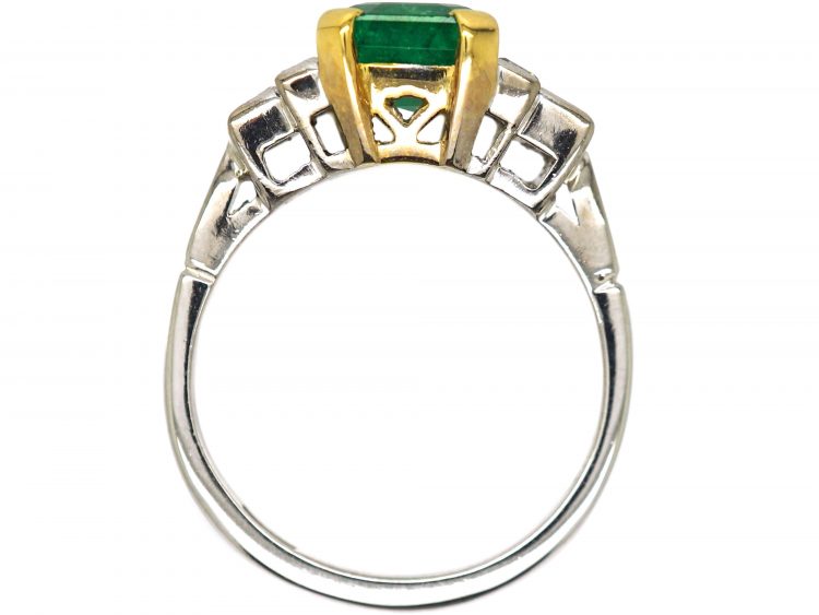 18ct Gold Emerald Ring with Baguette Diamonds on Either Side