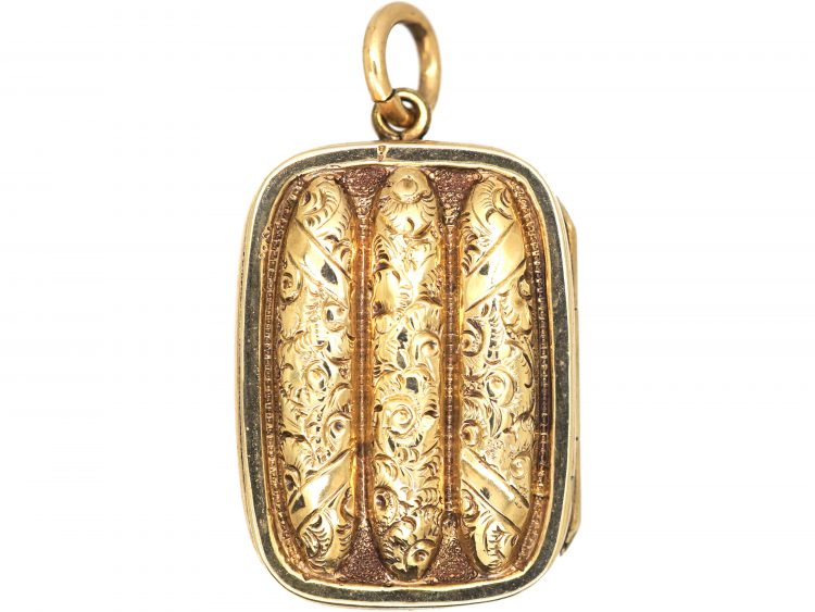 Victorian 9ct Gold Cigars in Box Locket
