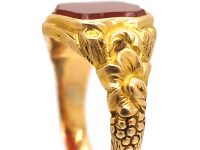 Victorian 15ct Gold & Carnelian Shield Shaped Signet Ring