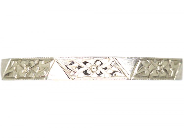 Art Deco Platinum Wedding Ring with Engraved Detail