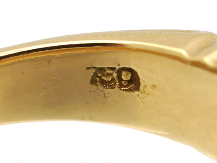 1970s 18ct Gold & Ribbed Onyx Ring by Kutchinsky