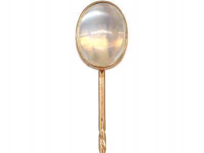 Edwardian 9ct Gold Tie Pin set with a Cabochon Cut Moonstone