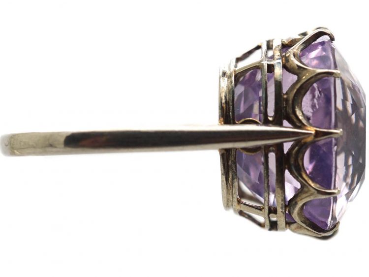 Art Deco Platinum Solitaire Ring set with a Large Lilac Unheated Ceylon Sapphire