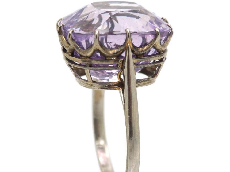 Art Deco Platinum Solitaire Ring set with a Large Lilac Unheated Ceylon Sapphire