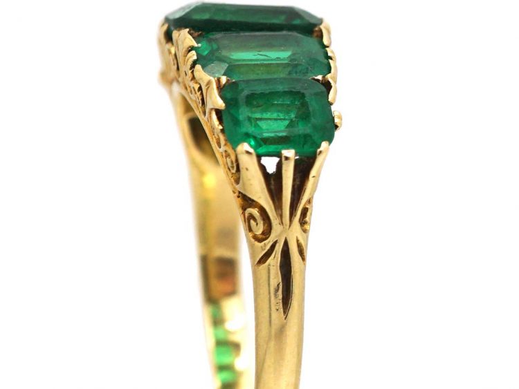 Victorian 18ct Gold & Emerald Paste Five Stone Carved Half Hoop Ring