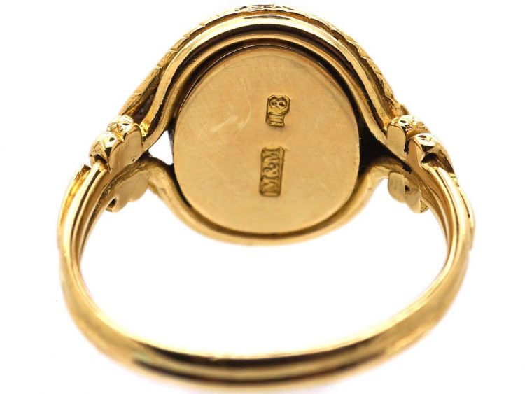 Victorian 18ct Gold Signet Ring set with a Bloodstone with Griffin Crest Intaglio