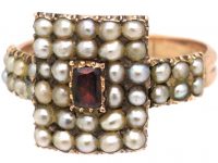 Georgian 9ct Gold Plaque Ring set with an Almandine Garnet & Natural Split Pearls