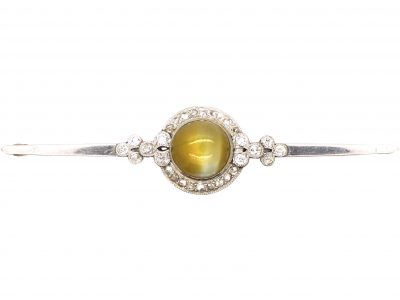Art Deco 18ct White Gold, Cat's Eye Chrysoberyl & Diamond Brooch
