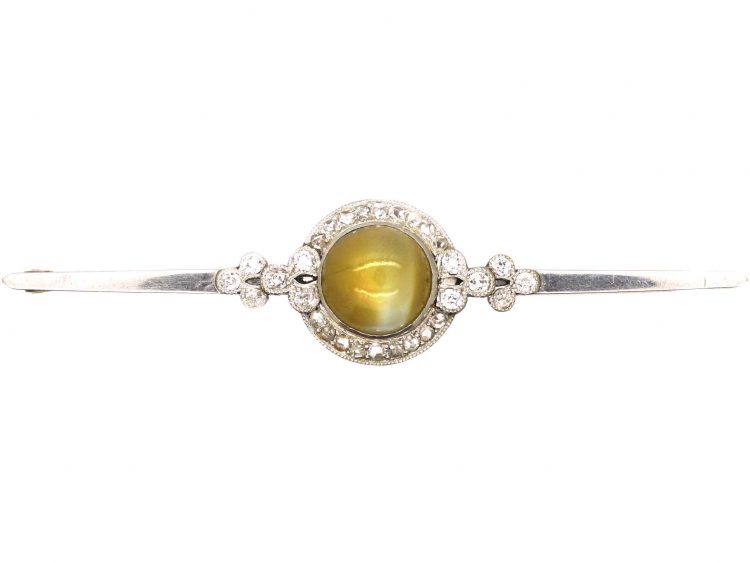 Art Deco 18ct White Gold, Cat's Eye Chrysoberyl & Diamond Brooch