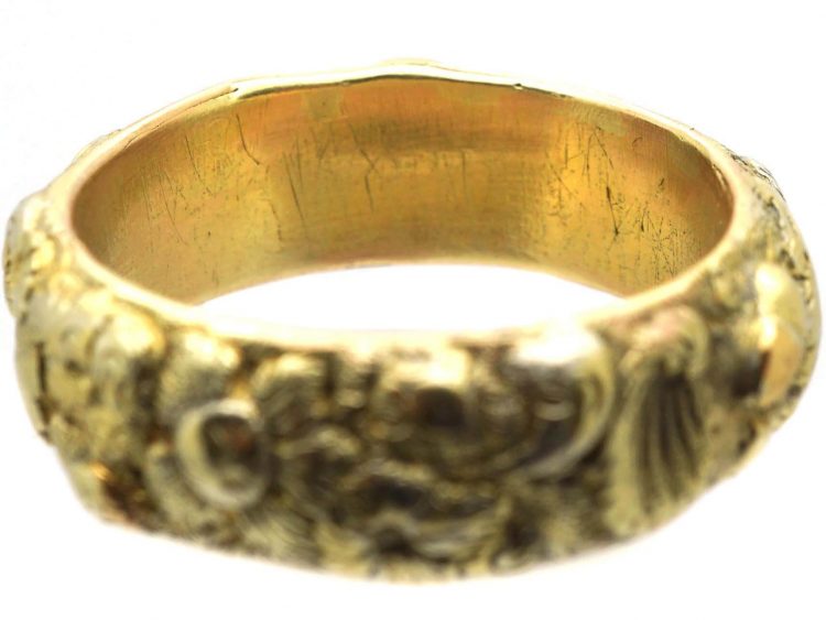 Georgian 18ct Gold Wedding Ring with Shell & Flower Detail