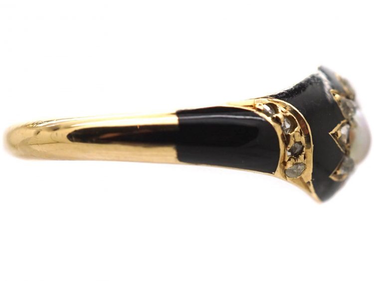Early 19th Century 18ct Gold & Black Enamel Ring set with a Natural Pearl & Rose Diamonds