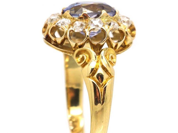 Victorian 18ct Gold Cluster Ring set with a Sapphire & Diamonds