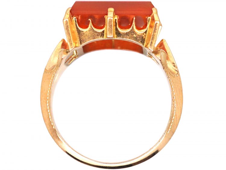 Victorian 15ct Gold Signet Ring with Shield Motif set with a Carnelian