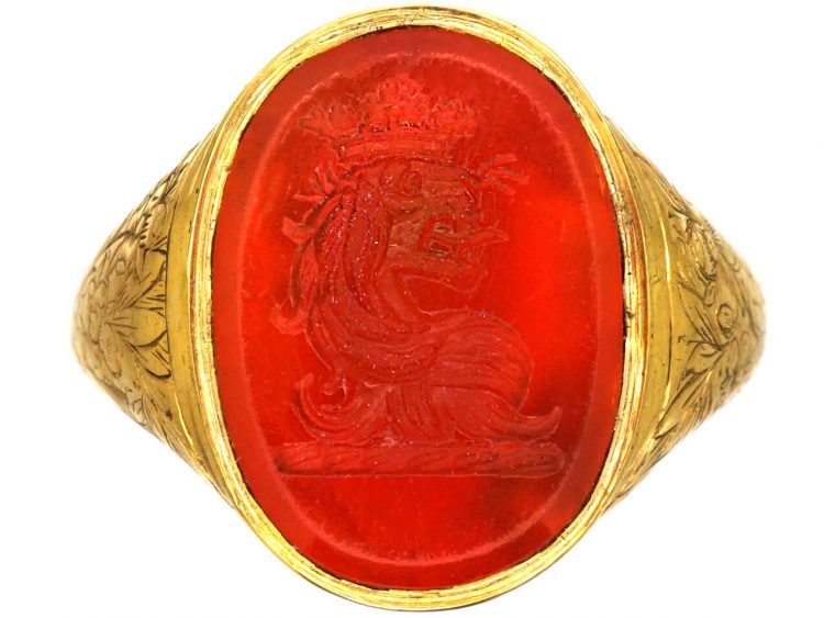 Georgian 18ct Gold Ring set with a Carnelian with Intaglio of a Lion's Head & Coronet