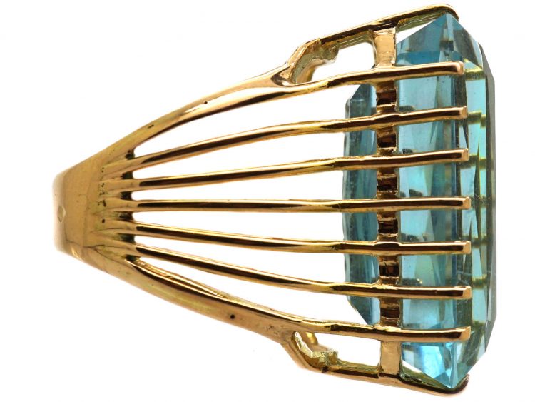 1950s 18ct Gold Ring set with a Large Rectangular Cut Aquamarine