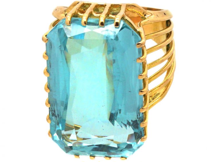 1950s 18ct Gold Ring set with a Large Rectangular Cut Aquamarine