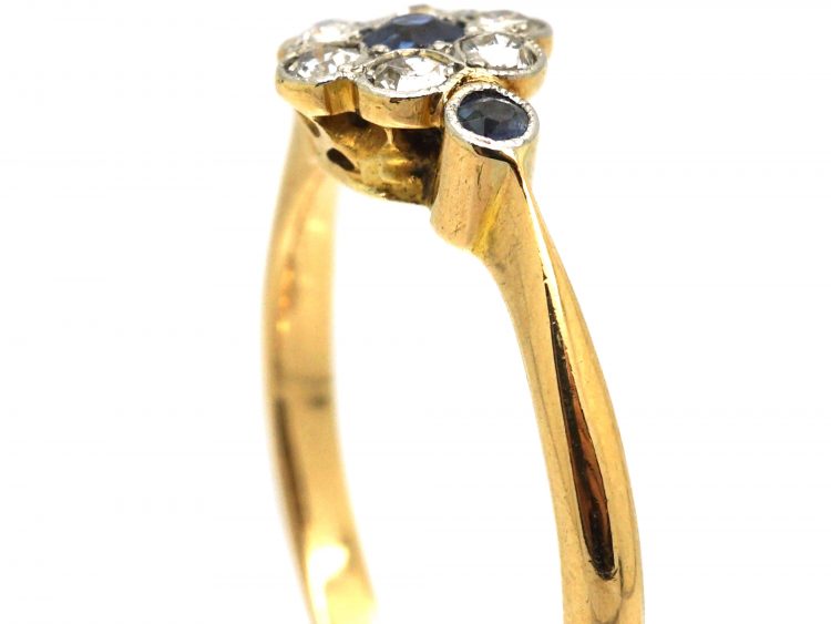 Edwardian 18ct Gold & Platinum, Sapphire & Diamond Daisy Cluster Ring with a Sapphire on Each Side