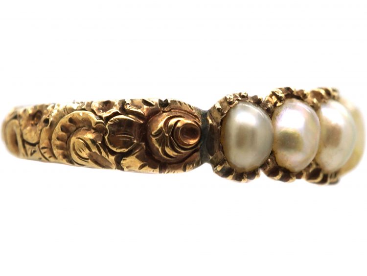 Georgian 15ct Gold Ring set with Natural Split Pearls