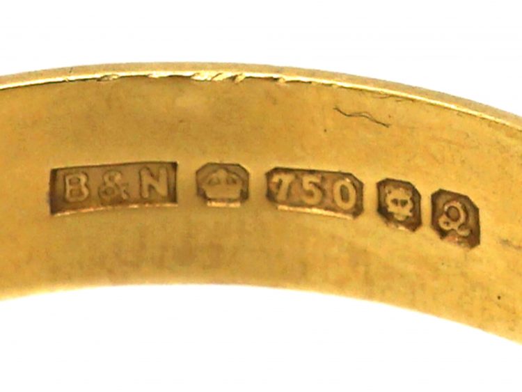 18ct Gold Wedding Ring with Hearts Motif