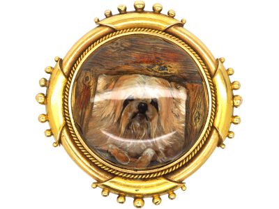 Victorian 18ct Gold Reverse Intaglio Crystal of a Pekinese Dog in a Kennel Brooch