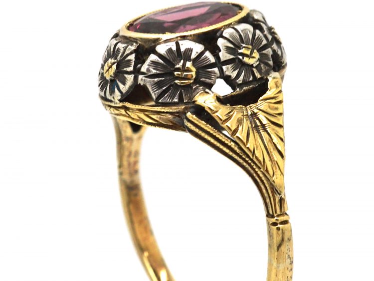 Art Nouveau 18ct Gold & Silver Flower Motif Ring set with a Garnet