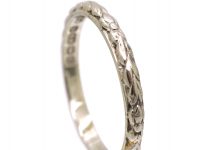 1950s 18ct White Gold Wedding Ring with Laurel Leaf Motif by Alabaster & Wilson