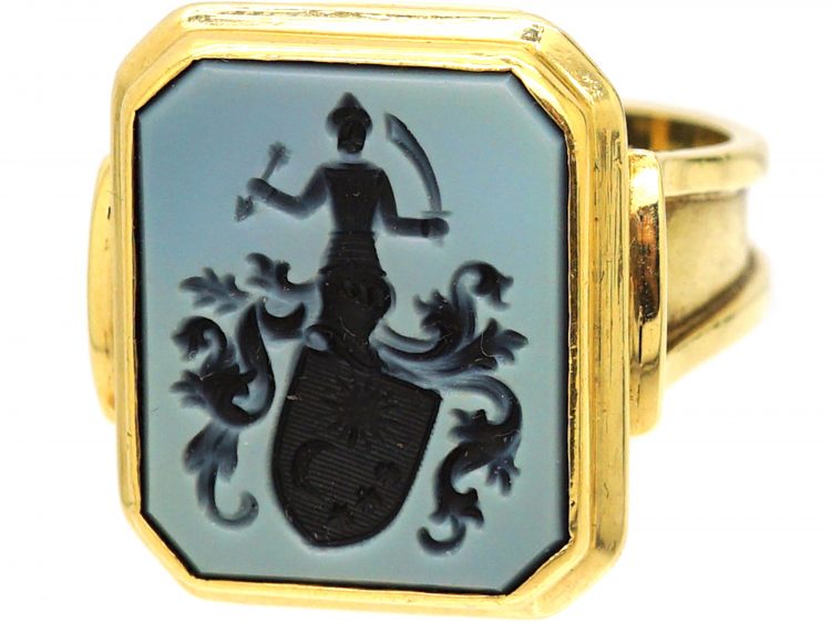 Art Deco Large 14ct Gold Signet Ring with Intaglio of a Warrior & Shield