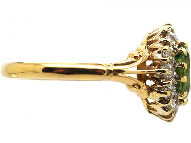 Edwardian 18ct Gold Cluster Ring set with a Green Garnet & Diamonds