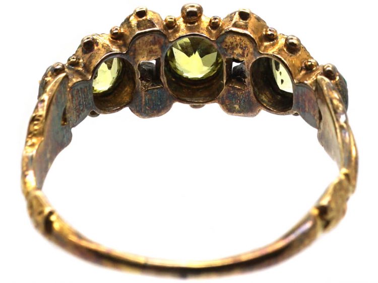 Georgian 15ct Gold, Chrysoberyl & Emerald Ring with Leaf Motif Shoulders