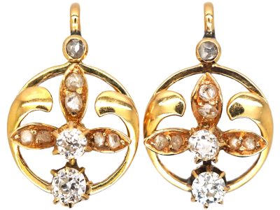 Early 20th Century 18ct Gold Flower Earrings set with Diamonds