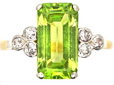 Edwardian 18ct Gold & Platinum Ring set with a Peridot with Diamond Set Shoulders