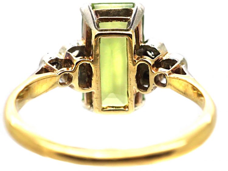 Edwardian 18ct Gold & Platinum Ring set with a Peridot with Diamond Set Shoulders