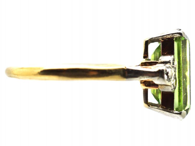 Edwardian 18ct Gold & Platinum Ring set with a Peridot with Diamond Set Shoulders