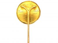Victorian 18ct Gold, Rock Crystal Reverse Intaglio of a Dog's Head Tie Pin