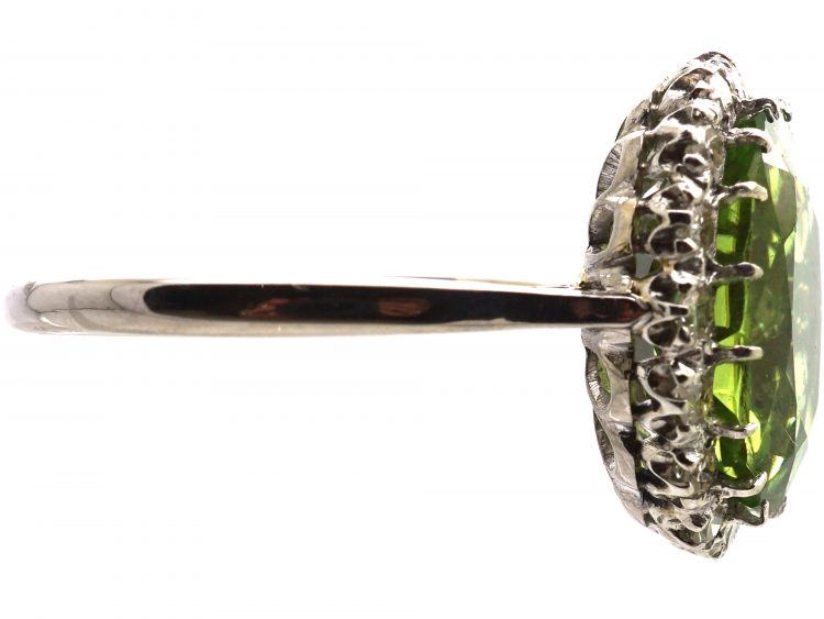 Mid 20th Century 18ct White Gold & Platinum Ring set with large Peridot & Diamonds