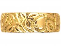 Edwardian 18ct Gold Wedding Ring with Ivy & Heart Motifs