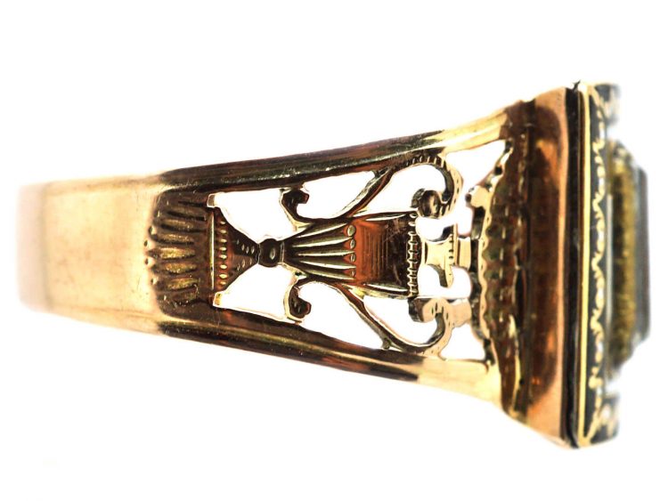 Georgian 9ct Gold Ring with Hair Compartment & Black & White Enamel Detail