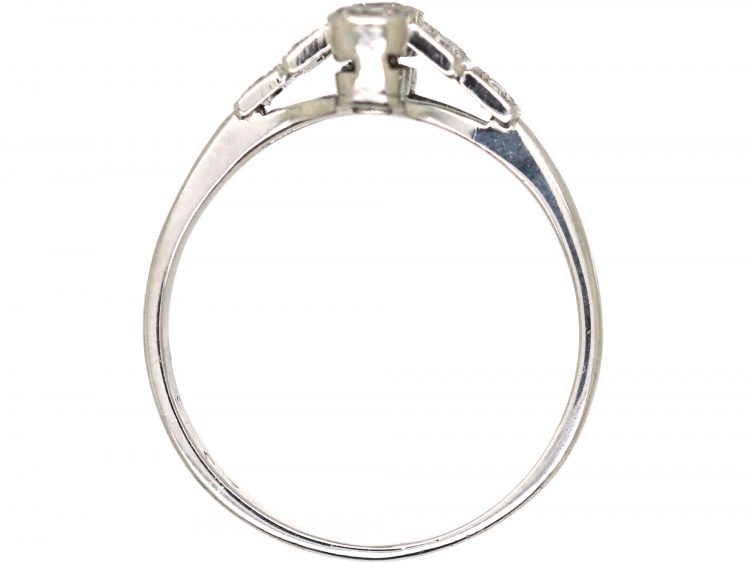 Early 20th Century 18ct White Gold Geometric Ring set with Diamonds