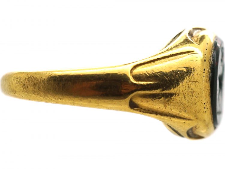 Early Victorian 18ct Gold Signet Ring with Bloodstone Intaglio of a Horse