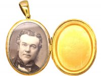 Victorian 18ct Gold Locket with Engraved Fuchsias