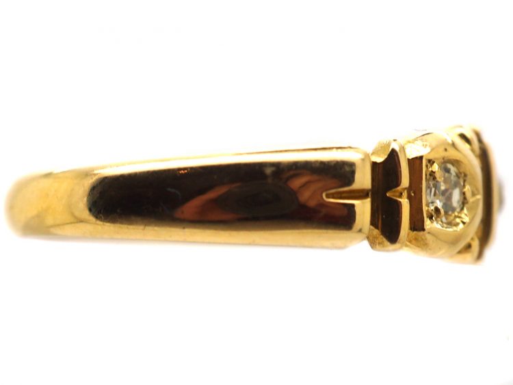 Victorian 18ct Gold Ring set with Three Diamonds