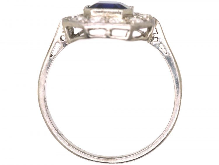 18ct White Gold Octagonal Cluster Ring set with a Sapphire & Diamonds