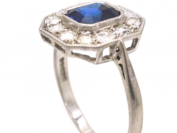 18ct White Gold Octagonal Cluster Ring set with a Sapphire & Diamonds